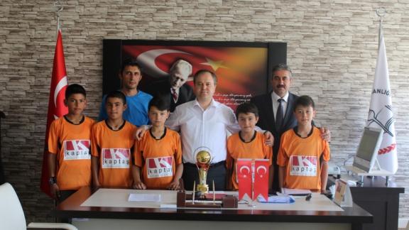Ali Baran Numanoğlu Ortaokulu Öğrencileri Futsal İl İkincisi