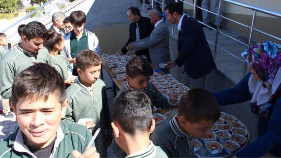 Şehit Ali Kayaca İmam Hatip Ortaokulunda Aşure Programı  Düzenlendi