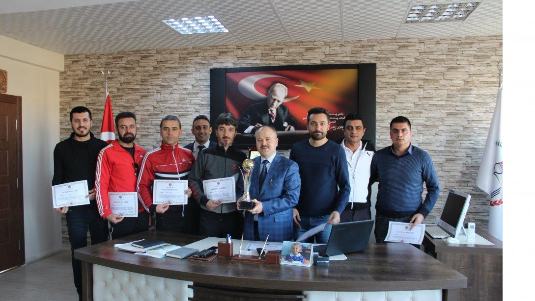 Ürgüp Kaymakamlığı Kurumlararası Futsal Turnuvasında İkinci Olan İlçe Milli Eğitim Futsal Takımımız Müdürlüğümüzü Ziyaret Ettiler