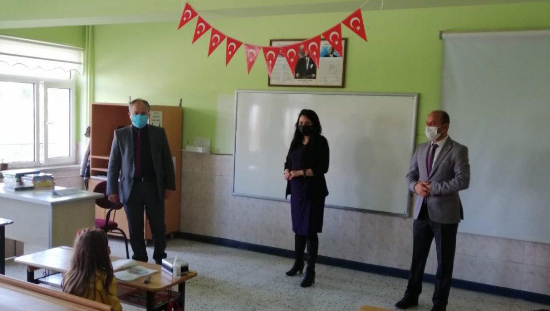İlçe Milli Eğitim Müdürümüz Sayın Savaş ÖZDEMİR Mehmet Dinler İlkokulunu Ziyaret Etti.
